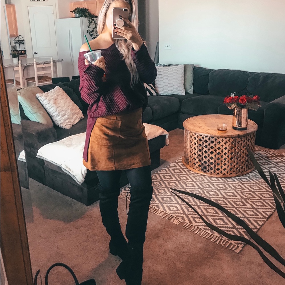 ✅ Your Favorite Knit Sweater